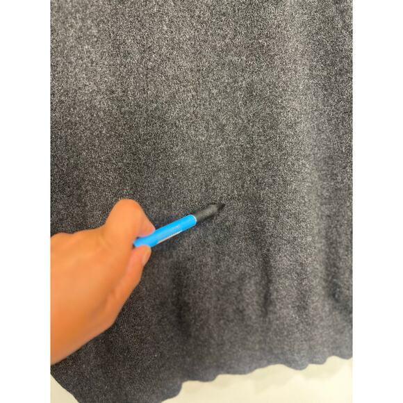 Joseph & Lyman Men’s Minimalist Cashmere Turtleneck Sweater Gray - Picture 5 of 9